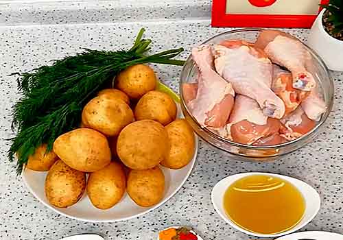 Курица в рукаве в духовке с картошкой