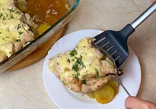 Курица с грибами и картошкой в духовке