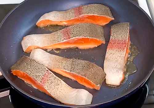 Красная рыба в духовке в фольге с картошкой