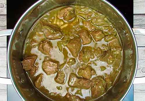 Шашлык из говядины на мангале в маринаде