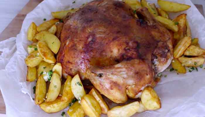 Курица с картошкой в духовке на противне