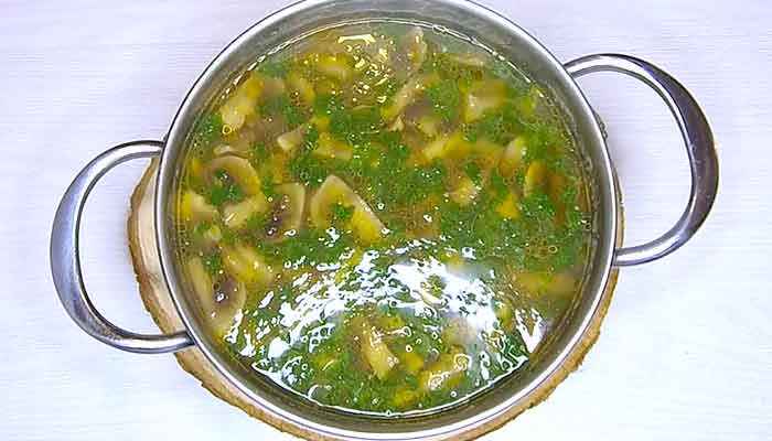 Грибной суп из шампиньонов с сыром и картофелем
