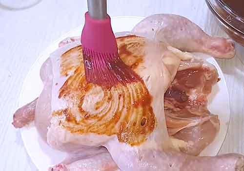Курица в рукаве в духовке с картошкой